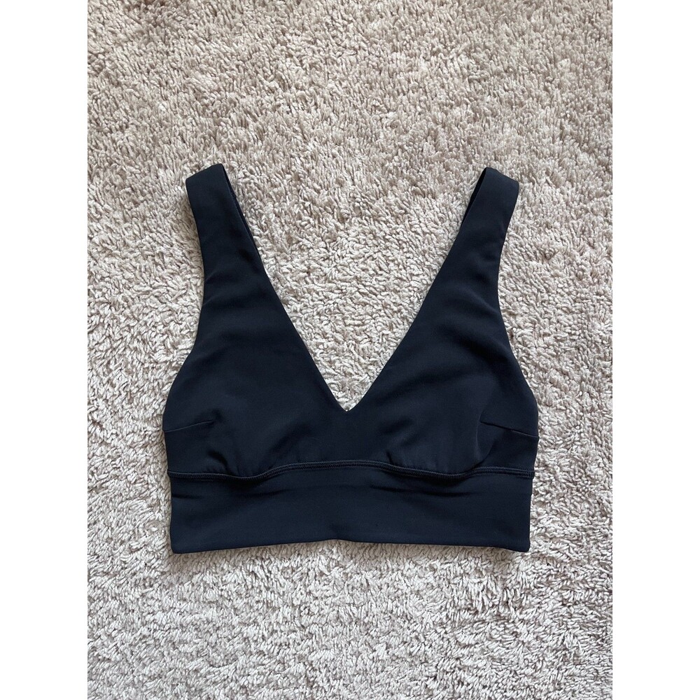 Lululemon Align V-Neck Bra *Light Support (C/D) in Black Size US 6